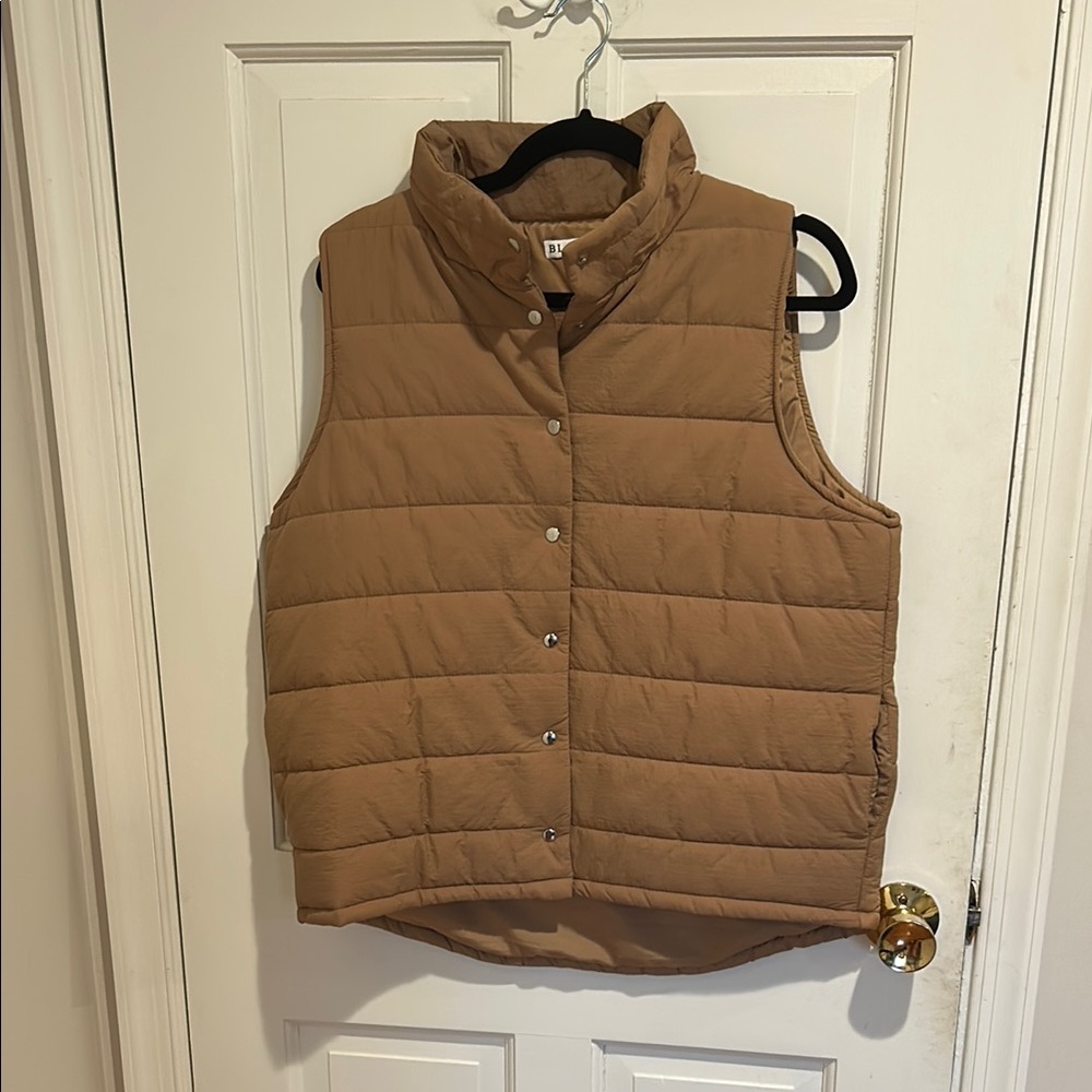 Chic Tan Quilted Vest